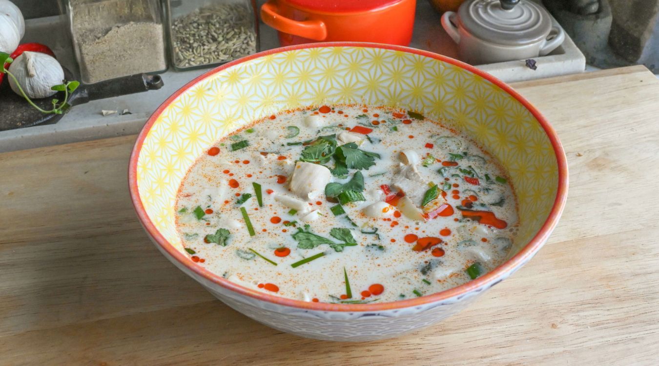 tom-kha-gai-oppskrift